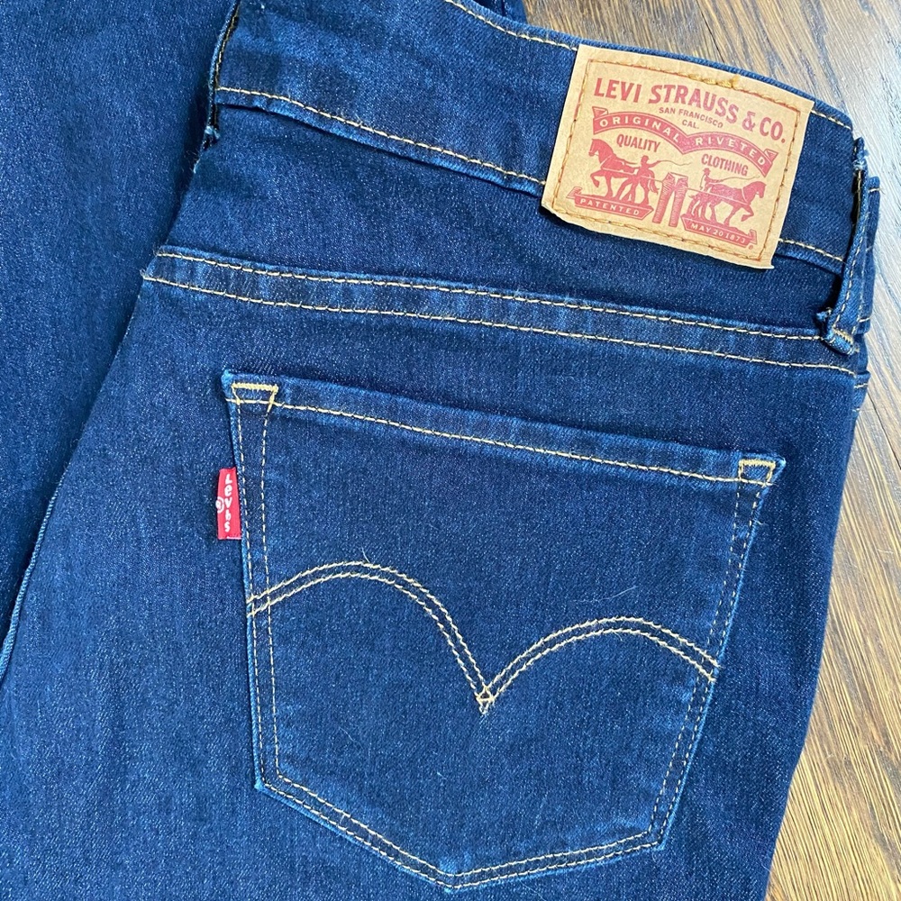 Women’s Levi’s Skinny Jeans